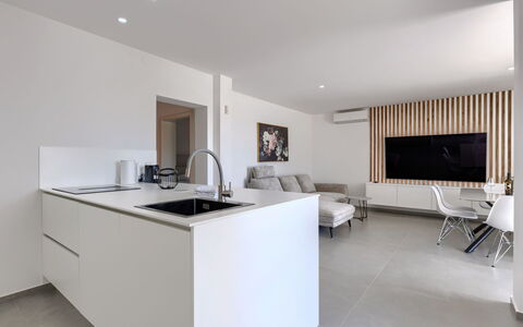 Level 4: Interior Design, Pavimentazione, Mobilia, Cucina, Controsoffitto, Parete, Pavimento, Soffitto, Legna, Camera