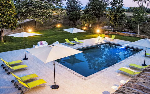Villa Denise: Piscina, Mobili Da Esterno, Giardino, Mobilia, Ricorrere, Shade, Eco Hotel, Backyard, Tempo Libero, Sedia