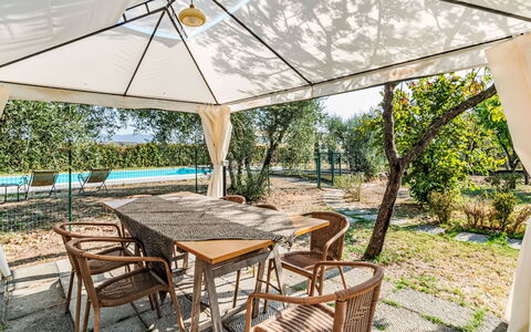 Podere degli Ulivi: Piscina, Mobili Da Esterno, Giardino, Mobilia, Ricorrere, Shade, Eco Hotel, Backyard, Tempo Libero, Sedia