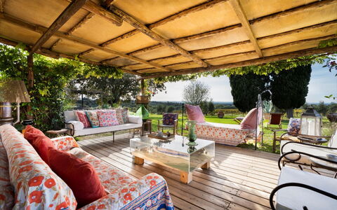 Villa Mare, Bolgheri: Mobilia, Ricorrere, Sedia, Tavolo, Giardino, Casa, Shade, Mobili Da Esterno, Vaso Di Fiori