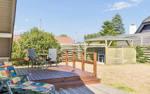 Aster - 100M from the Sea: Casa, Deck, Shade, Mobili Da Esterno, Eco Hotel, Portico, Latifoglie, Villetta, Plank, Giardino