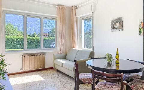 Carla: Mobilia, Interior Design, Pavimentazione, Pavimento, Soffitto, Camera, Divano, Tavolo, Illuminazione, Soggiorno