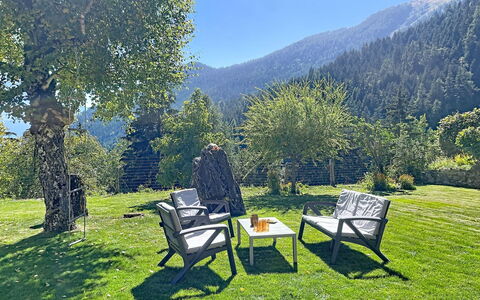 Les Pensées: Appartamento, Ricorrere, Piscina, Condominio, Balcone, Hotel, Eco Hotel, Villa, Pianta Della Casa