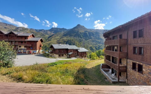 Le Hameau des Airelles: Appartamento, Ricorrere, Piscina, Condominio, Balcone, Hotel, Eco Hotel, Villa, Pianta Della Casa