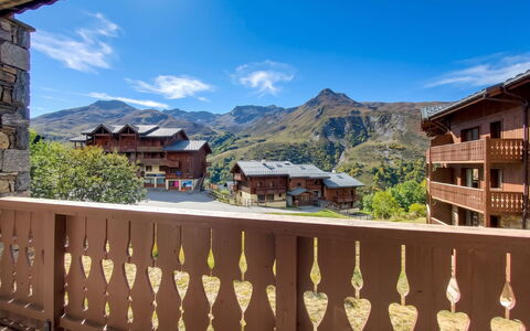 Le Hameau des Airelles: Appartamento, Ricorrere, Piscina, Condominio, Balcone, Hotel, Eco Hotel, Villa, Pianta Della Casa
