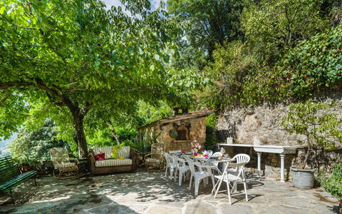 Casa Il Noce: Appartamento, Ricorrere, Piscina, Condominio, Balcone, Hotel, Eco Hotel, Villa, Pianta Della Casa
