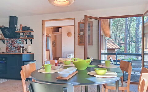 Pignots: Mobilia, Interior Design, Legna, Sedia, Tavolo, Soffitto, Pavimentazione, Sala Da Pranzo, Cucina & Sala Da Pranzo Tavolo, Pavimento