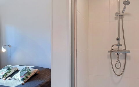 Pignots: Parete, Interior Design, Pavimentazione, Pavimento, Idraulico Fixture, Camera, Illuminazione, Bagno, Soffitto, Idraulico