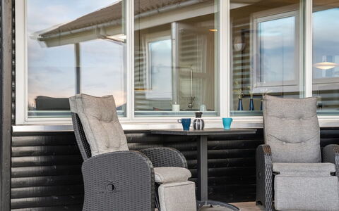Takenya - 400M from the Sea: Mobilia, Mobili Da Esterno, Sedia, Di Vimini, Comfort, Portico, Balcone, Tavolino Da Caffè, Bracciolo