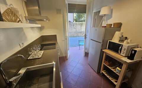 Adele: Pavimentazione, Pavimento, Interior Design, Controsoffitto, Soffitto, Cucina, Camera, Apparecchio Major, Appartamento, Color Legno