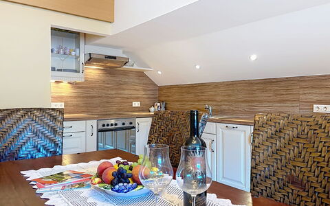 Wohlfühlnest St. Michael: Interior Design, Cucina, Mobilia, Legna, Pavimentazione, Controsoffitto, Soffitto, Pavimento, Casa, Illuminazione