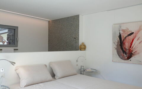 Valserhaus: Interior Design, Mobilia, Letto, Parete, Camera Da Letto, Soffitto, Lampada, Pavimentazione, Pavimento, Camera