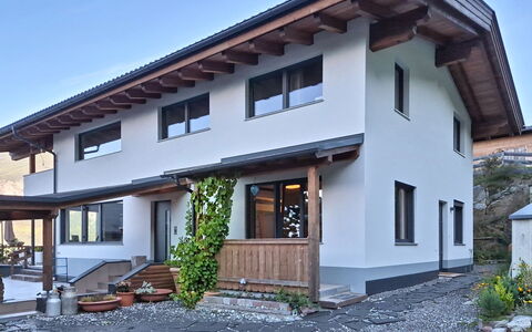 Oberladstätter: Legna, Casa, Casa, Tetto, Villetta, Porta, Raccordo, Estate, Balcone, Portico