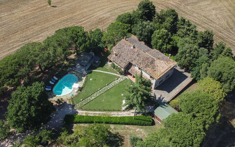 Casale Vepres: Albero, Piscina, Zona Residenziale, Estate, Casa, Casa, Lotto, Ricorrere, Agriturismo, Prato