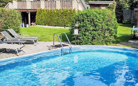 Svahová 1: Blu, Piscina, Tempo Libero, Mobili Da Esterno, Giardino, Ricorrere, Landscaping, Shade, Eco Hotel, Prato