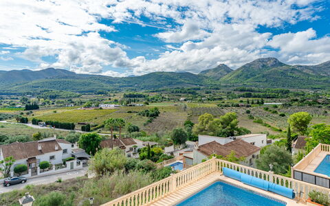 Vista Xalo: Cielo, Geografia Montane, Montagna, Collina, Catena Montuosa, Cresta, Highland, Valle, Insediamento Umano, Hill Station