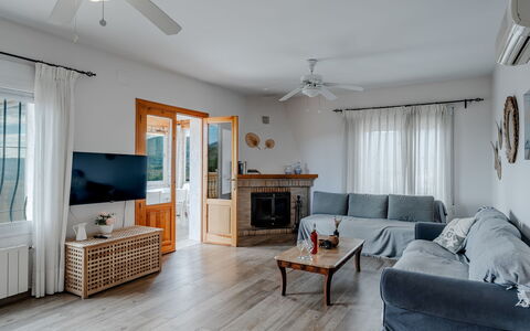 Vista Xalo: Mobilia, Interior Design, Legna, Pavimentazione, Soffitto, Pavimento, Divano, Camera, Soggiorno, Ventilatore