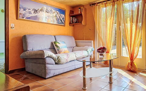 La Cabrette: Mobilia, Interior Design, Pavimentazione, Pavimento, Divano, Parete, Legna, Camera, Soggiorno, Soffitto