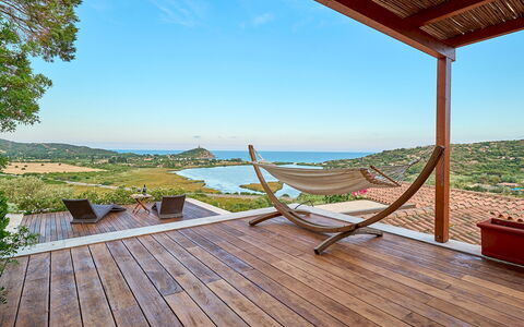 Villa Ananda 8: Legna, Mobilia, Ricorrere, Mare, Costiera E Morfologie Oceanic, Pavimento In Legno, Eco Hotel, Oceano, Color Legno, Sedia