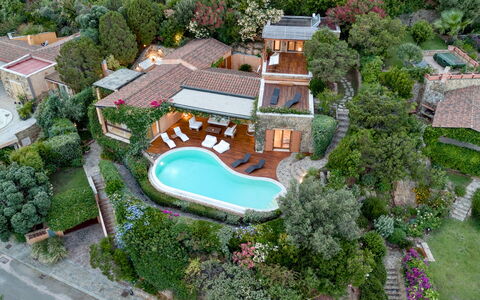 Villa Ananda 8: Zona Residenziale, Casa, Casa, Paesaggio, Ricorrere, Estate, Visione Globale, Eco Hotel, Giardino