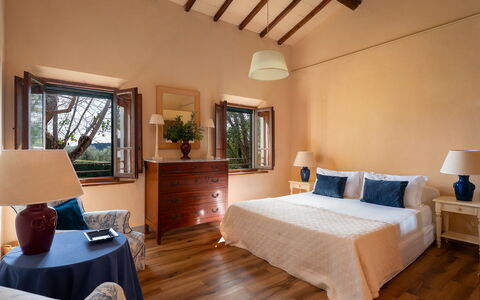 Villa del Poggio D'Oro 8: Mobilia, Interior Design, Parete, Letto, Pavimentazione, Camera Da Letto, Legna, Pavimento, Camera, Tessile