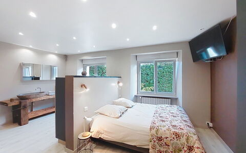Au Coin des 3 Feux: Mobilia, Interior Design, Pavimento, Pavimentazione, Letto, Parete, Camera, Camera Da Letto, Soffitto, Legna