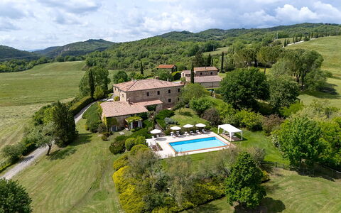 Tuscan Hamlet Relais Piettorri: Cibo, Estate, Villa, Piantagione