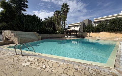 Villa le Palme, Marina di Ragusa: Piscina, Ricorrere, Zona Residenziale, Materiale Composito, Giochi D'Acqua, Shade, Estate, Eco Hotel, Hotel