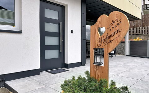 Apart Hofmann: Blu, Legna, Mobilia, Casa, Mobili Da Esterno, Sedia, Shade, Balcone, Color Legno, Eco Hotel