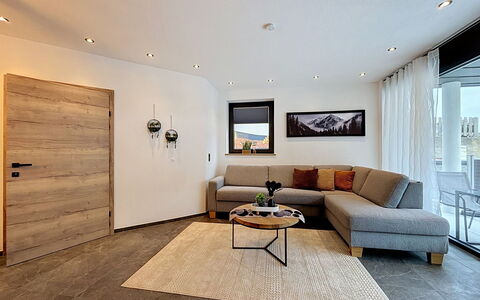 Apart Hofmann: Blu, Legna, Mobilia, Casa, Mobili Da Esterno, Sedia, Shade, Balcone, Color Legno, Eco Hotel