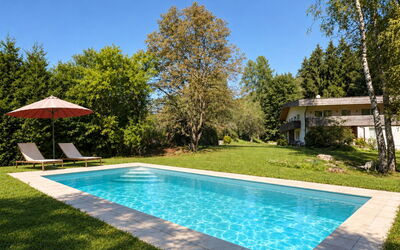 Afritz am See 9: Blu, Legna, Mobilia, Casa, Mobili Da Esterno, Sedia, Shade, Balcone, Color Legno, Eco Hotel