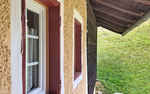 Villa Maria: Blu, Legna, Mobilia, Casa, Mobili Da Esterno, Sedia, Shade, Balcone, Color Legno, Eco Hotel