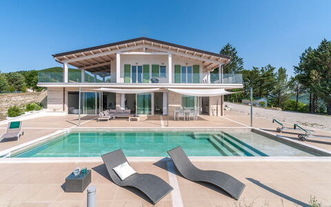 Dimora Montefalcone 8, Emma Villas: Casa, Portico, Ricorrere, Estate, Piscina, Balcone, Villa, Shade, Dimora, Eco Hotel