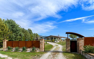 Dimora Montefalcone 8, Emma Villas