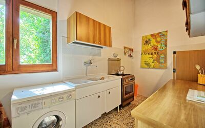 Montescalari 4: Proprietà, Camera, Cucina, Mobilia, Cabinetry, Casa, Costruzione, Immobiliare, Giallo, Interior Design