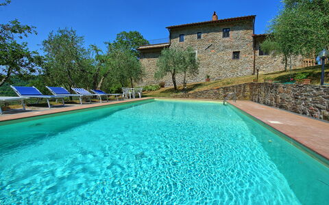 Poggio Conca: Piscina, Proprietà, Tempo Libero, Acqua, Azzurro, Immobiliare, Estate, Casa, Costruzione, Villa
