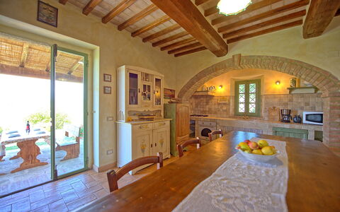 Castelmuzio: Proprietà, Camera, Costruzione, Soffitto, Interior Design, Casa, Mobilia, Casa, Fascio, Estate