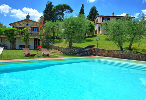 Villa Ulivi: Nube, Acqua, Pianta, Cielo, Proprietà, Costruzione, Piscina, Azzurro, Blu, Verde