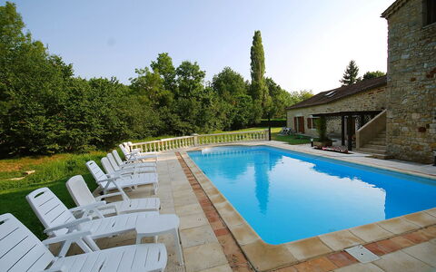 Ensemble de 3 Maisons Lavit: Piscina, Proprietà, Casa, Immobiliare, Costruzione, Estate, Vacanza, Villa, Architettura, Tempo Libero