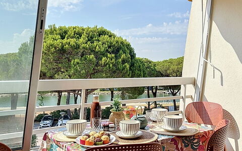 La Lagune: Mobilia, Mobili Da Esterno, Sedia, Shade, Tavolo Esterno, Hotel, Balcone, Pianta Della Casa, Ricorrere, Eco Hotel