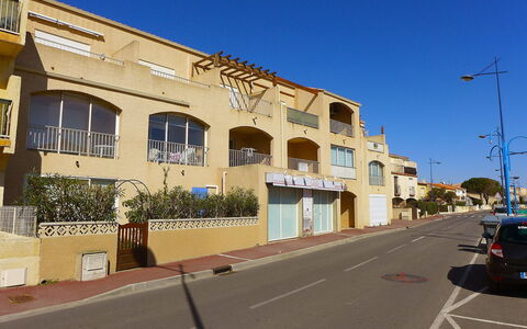 Les Exals: Zona Residenziale, Proprietà, Quartiere, Casa, Cittadina, Casa, Costruzione, Architettura, Cielo, Immobiliare