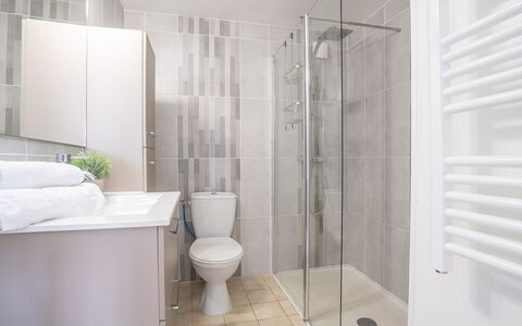 Les Aloès: Idraulico Fixture, Costruzione, Rubinetto, Bagno, Lavello, Doccia, Casa, Soffione Doccia, Pavimento