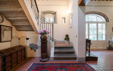 Villa Fontine: Proprietà, Costruzione, Camera, Interior Design, Pavimento, Le Scale, Casa, Casa, Atrio, Immobiliare