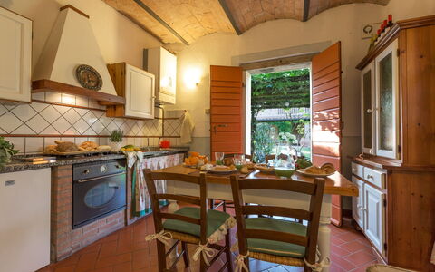 Montelopio: Controsoffitto, Camera, Proprietà, Costruzione, Mobilia, Cucina, Cabinetry, Interior Design, Immobiliare, Casa
