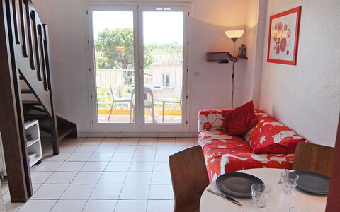 Le Central Beach: Camera, Proprietà, Costruzione, Casa, Interior Design, Mobilia, Pavimento, Immobiliare, Casa, Appartamento