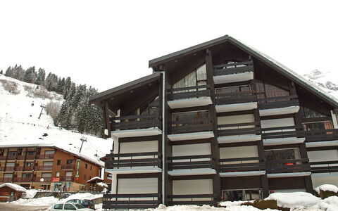 Le Brûlaz: Neve, Proprietà, Log Cabin, Casa, Inverno, Costruzione, Architettura, Casa, Legname, Immobiliare