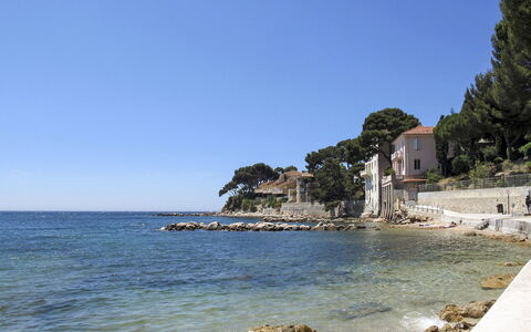 Super Ile Rousse: Neve, Cielo, Nube, Montagna, Costruzione, Pendenza, Albero, Pianta, Casa, Paesaggio Naturale