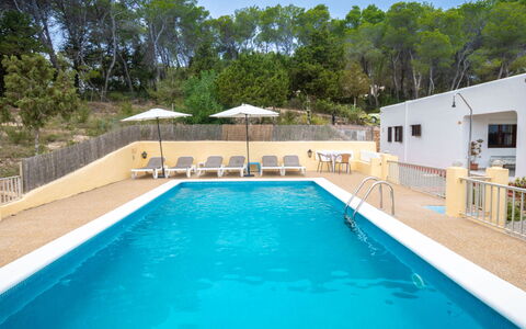 Can Fulgencio Ii: Acqua, Cielo, Pianta, Proprietà, Piscina, Costruzione, Azzurro, Albero, Shade, Sedia