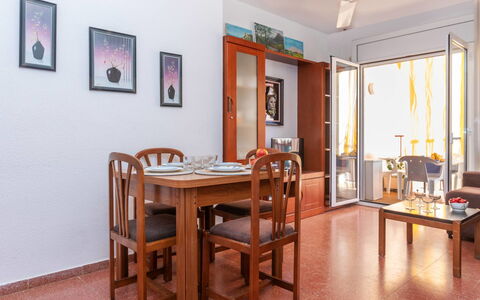 Edificio Garcomar i: Mobilia, Interior Design, Pavimentazione, Legna, Pavimento, Soffitto, Camera, Appartamento, Tavolo, Cucina & Sala Da Pranzo Tavolo
