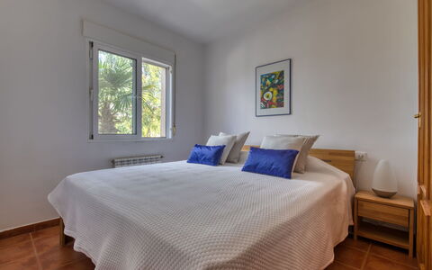 Osa Menor: Camera Da Letto, Letto, Mobilia, Camera, Proprietà, Lenzuolo, Pavimento, Telaio Del Letto, Bedding, Parete